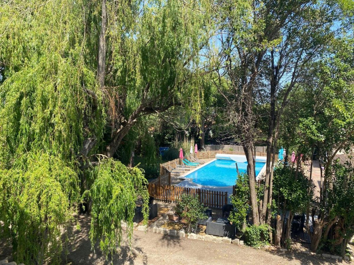 Hostellerie De La Source Αρλ Εξωτερικό φωτογραφία