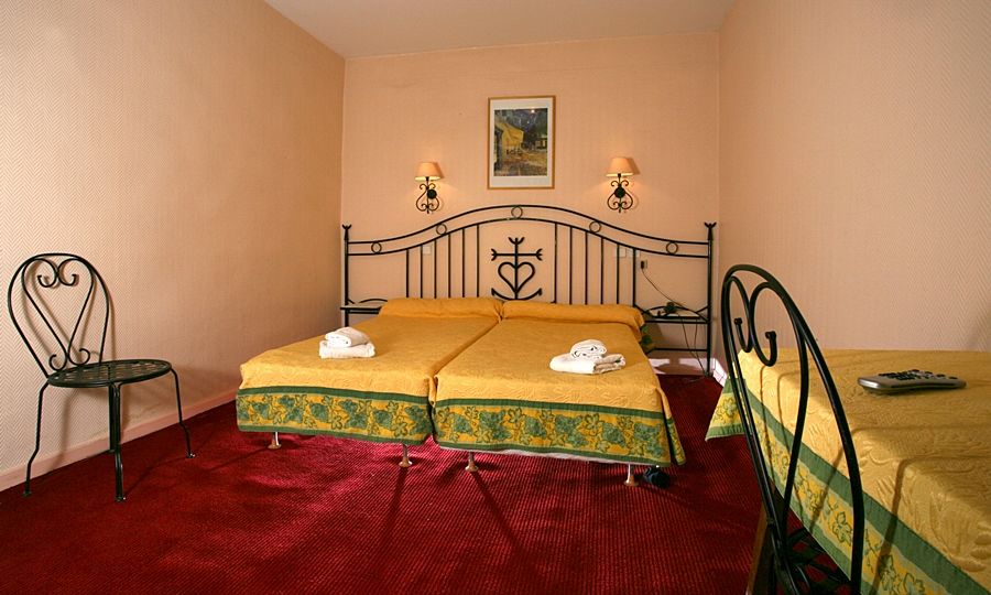 Hostellerie De La Source Αρλ Εξωτερικό φωτογραφία